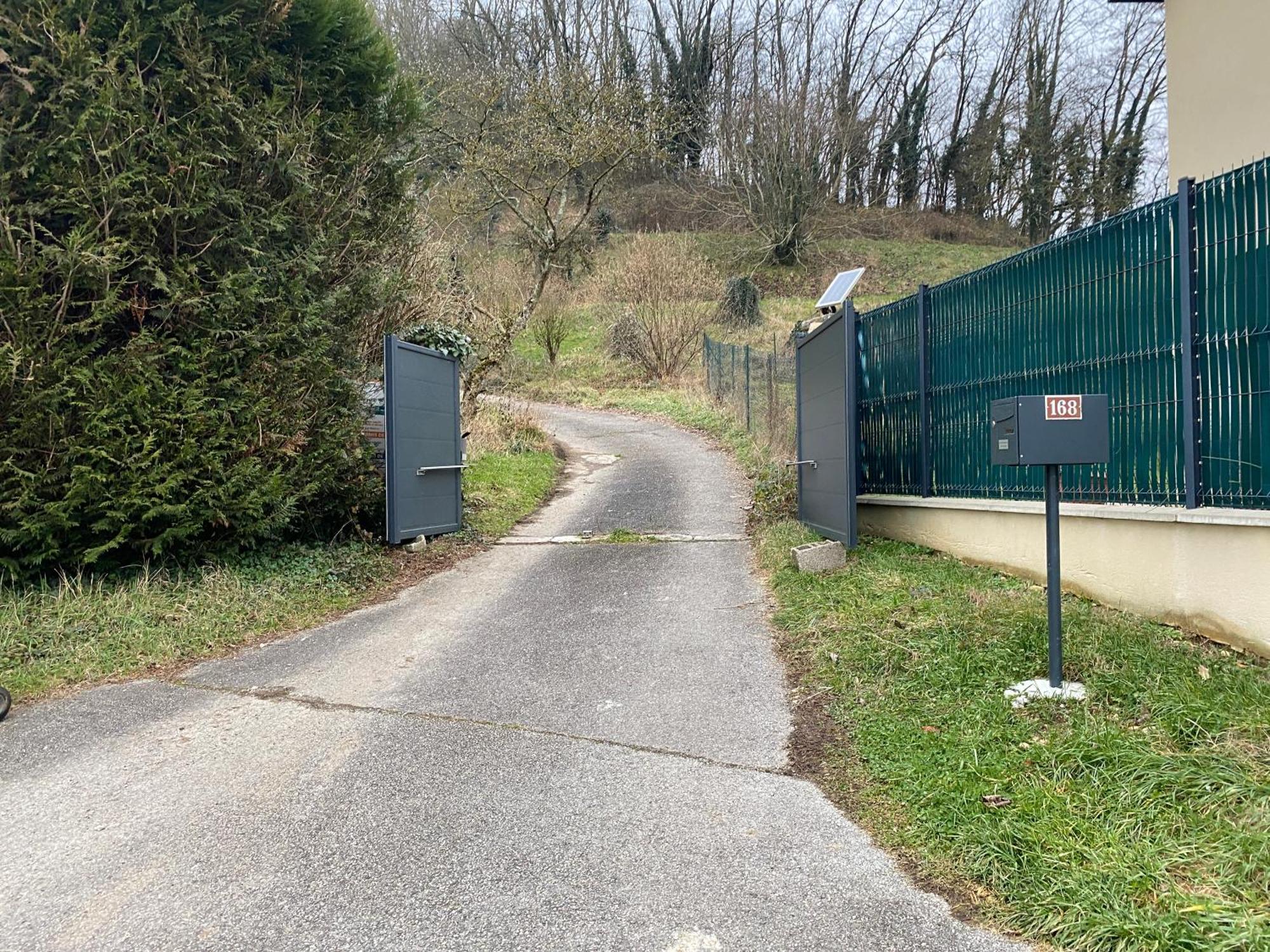 T3 Des Ecorchats Montluel Exteriér fotografie